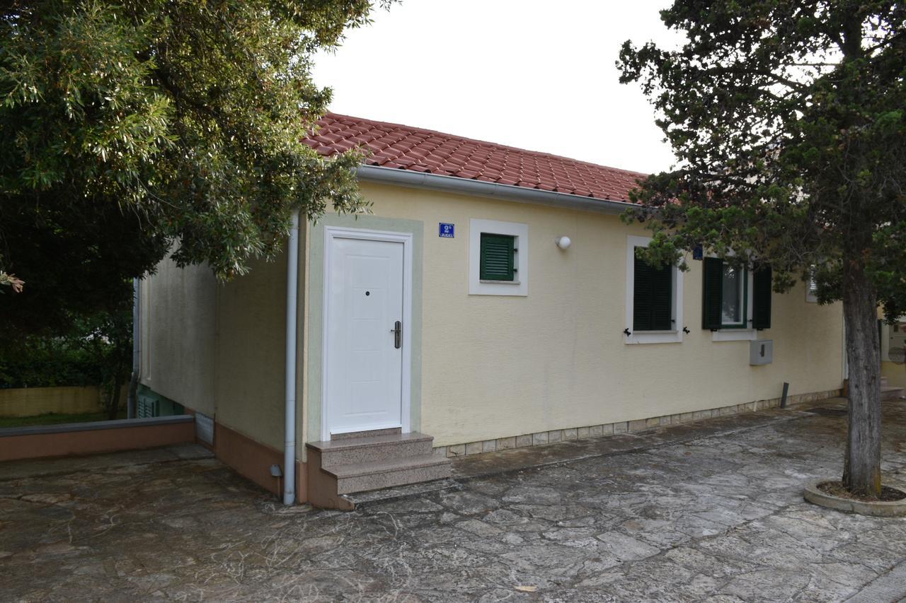 Antonija Punta Skala Next To Falkensteiner Petrčane