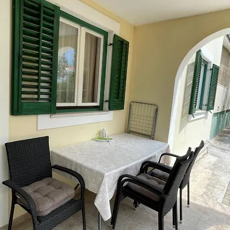 Apartments Antonija Punta Skala Next To Falkensteiner Resort Petrcane Exterior photo