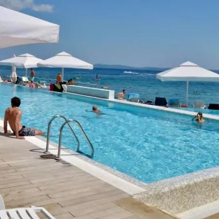 Apartments Antonija Punta Skala Next To Falkensteiner Resort Petrcane Exterior photo