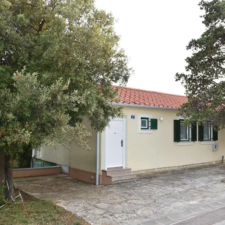 Apartments Antonija Punta Skala Next To Falkensteiner Resort Petrcane Exterior photo